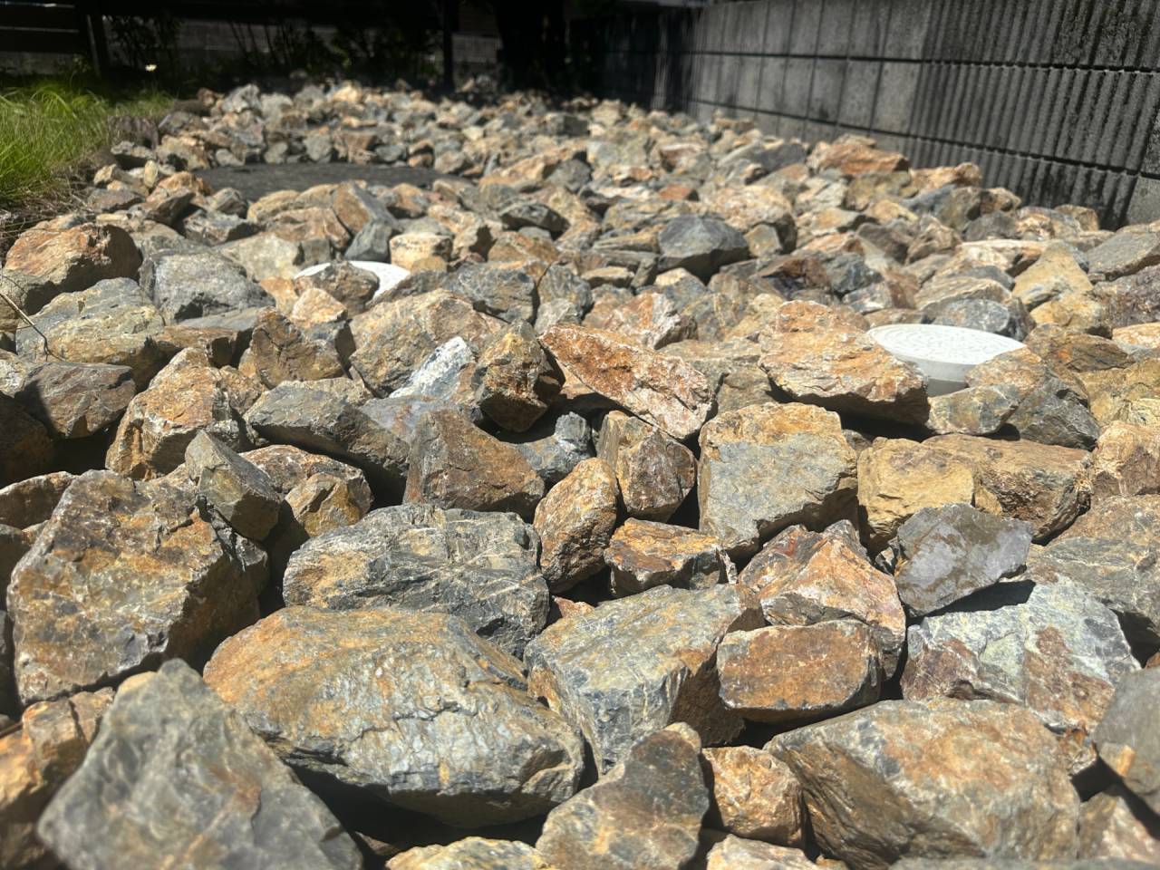 砂利・景石・割栗施工例 | エクステリア施工例 | 静岡県浜松のエクステリアなら有限会社エムビーズ