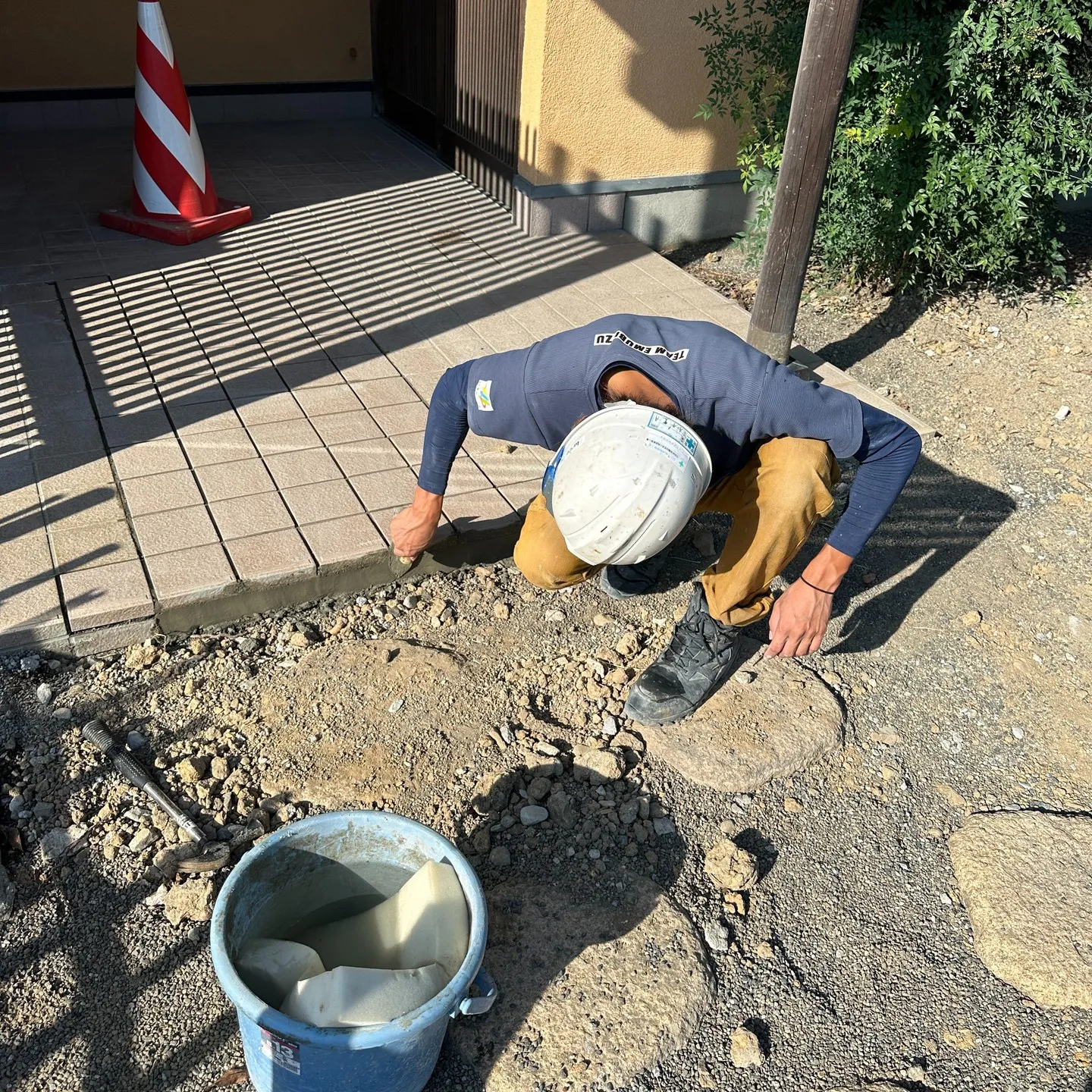 タイル復旧工事に行ってきましたよぉ～😊既存のタイルの大きさが...