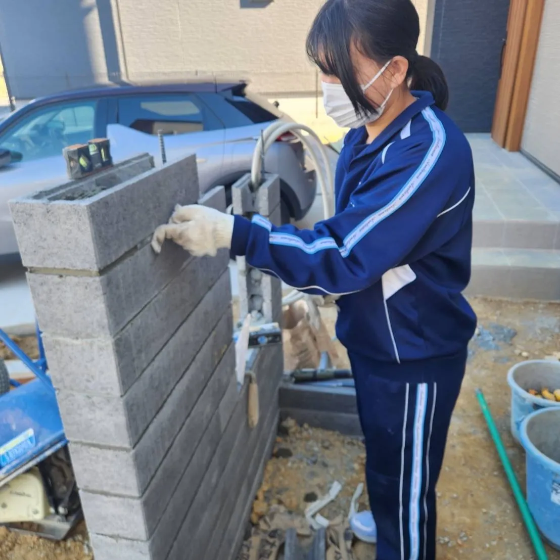 本日も昨日に引き続き🖐️地元の中学2年生が職業体験に来ました...
