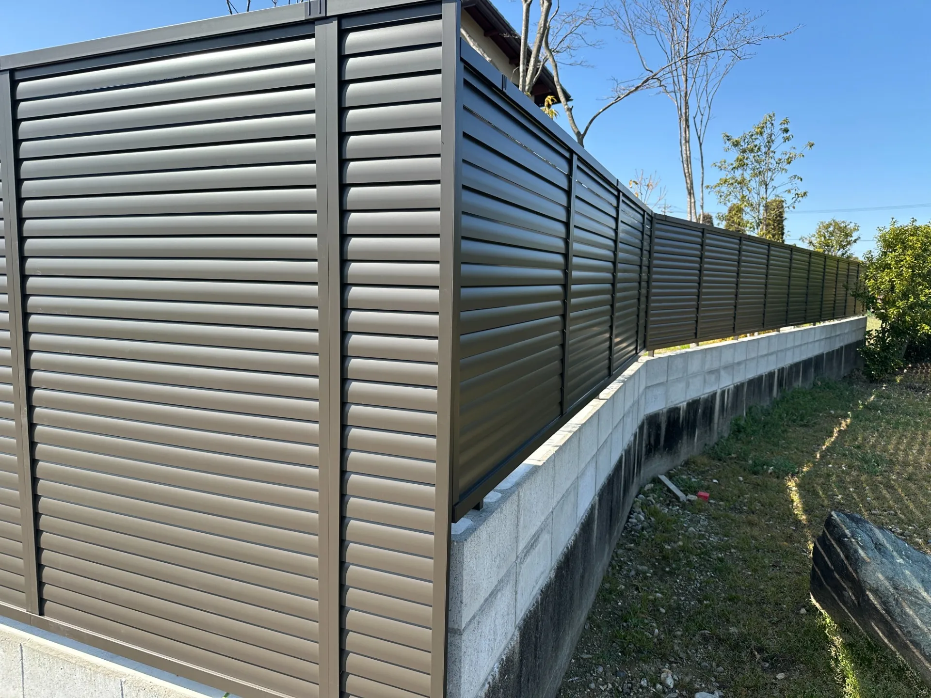 目隠しフェンス施工例