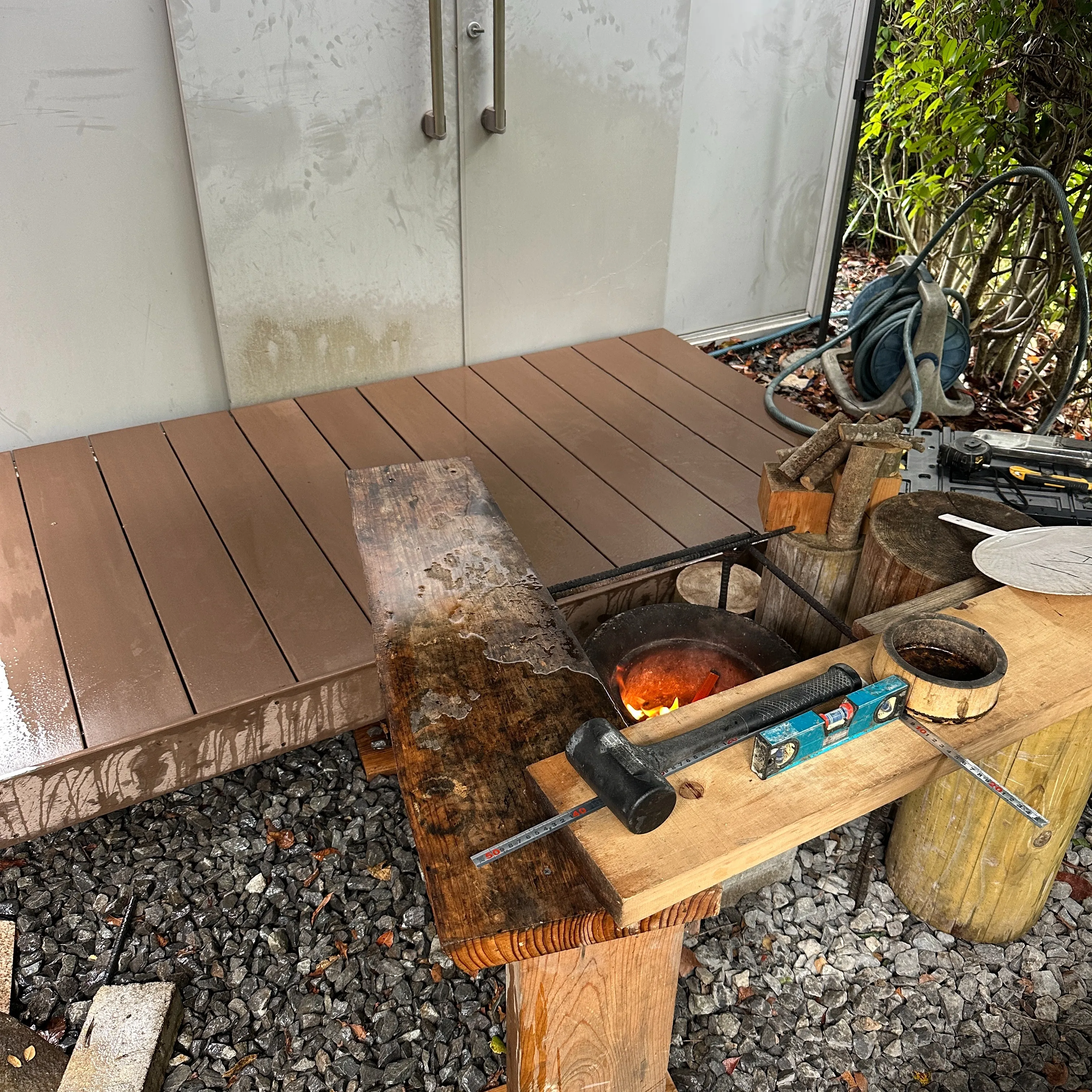 今日は朝の雨で現場が出来ないって事で🖐️朝から昨日リフォーム...